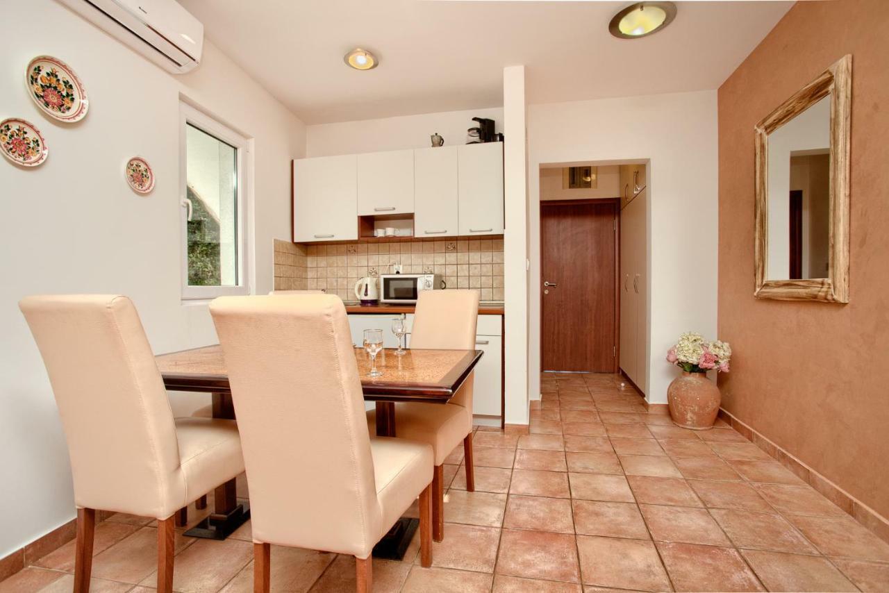 Apartments Ivanović Kotor Buitenkant foto